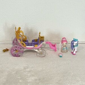 Shopkins Happy Places Royal Crown Carriage Playset Bridie Shoppie Doll